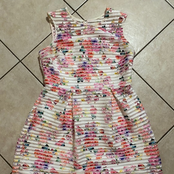 Worthington Dresses & Skirts - Size 16 Worthington white floral dress
